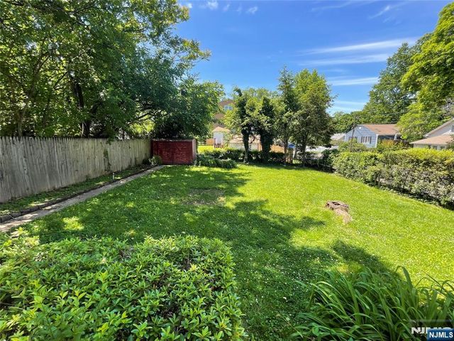 544 Oritani Place, Teaneck, NJ 07666