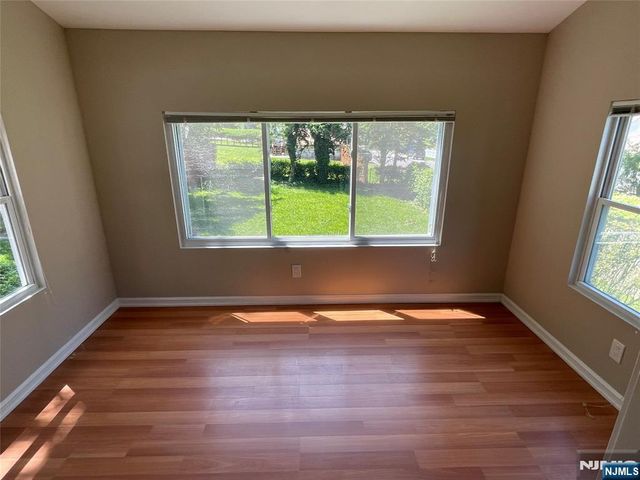 544 Oritani Place, Teaneck, NJ 07666