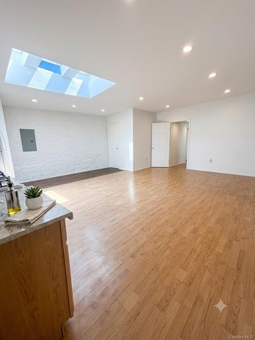 313 Main Street 2, Poughkeepsie, NY 12601