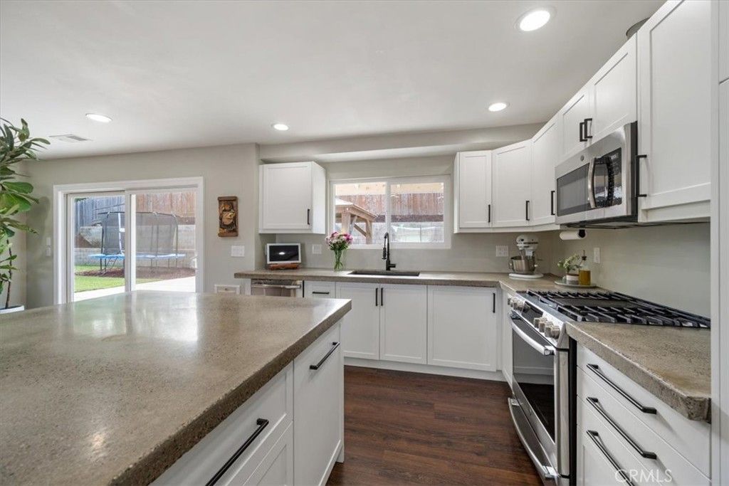 Image 12 of property listing at 1402 Revere Street, Santa Maria, CA 93455