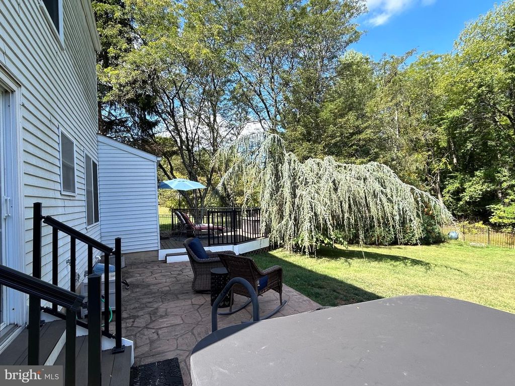 151 CANTERBURY LN, Lansdale, PA 19446