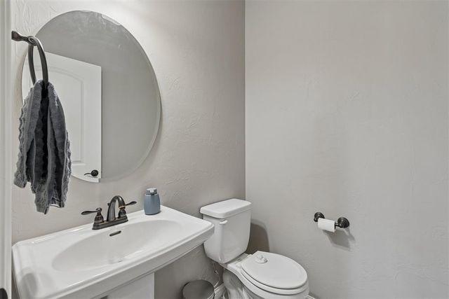 12616 SW 28th Street, Yukon, OK 73099