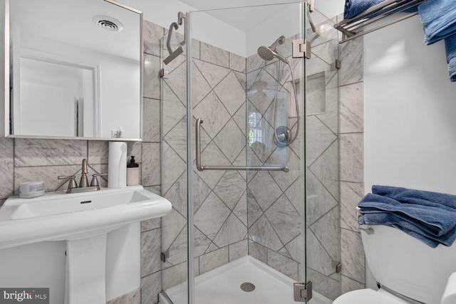 455 15TH ST NE, Washington, DC 20002