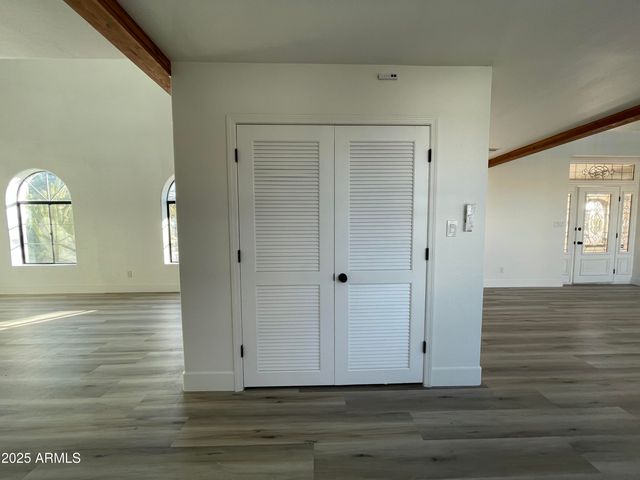 8200 W Orange Avenue, Glendale, AZ 85303