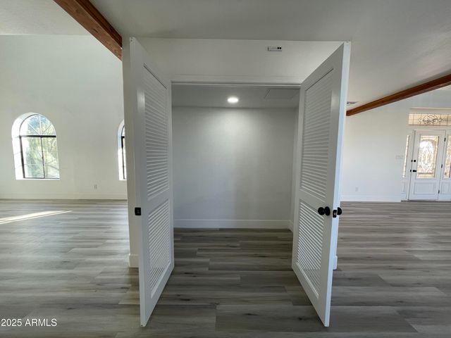 8200 W Orange Avenue, Glendale, AZ 85303