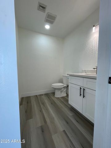 8200 W Orange Avenue, Glendale, AZ 85303