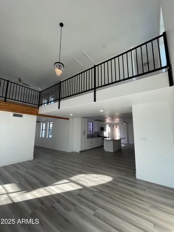 8200 W Orange Avenue, Glendale, AZ 85303