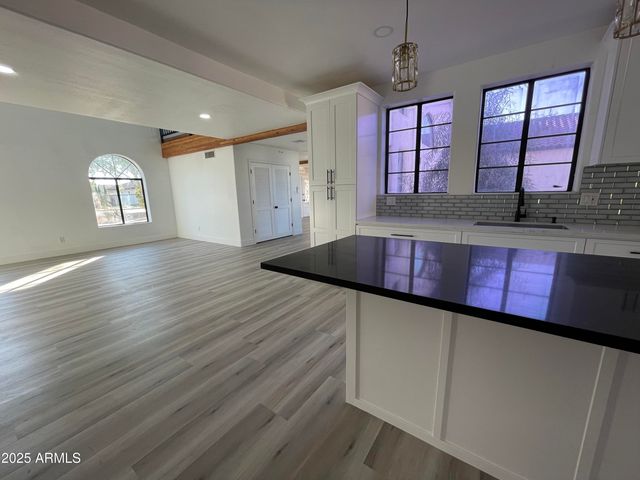 8200 W Orange Avenue, Glendale, AZ 85303