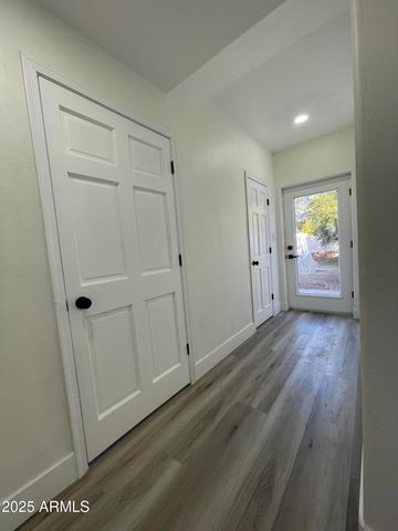 8200 W Orange Avenue, Glendale, AZ 85303