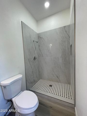 8200 W Orange Avenue, Glendale, AZ 85303