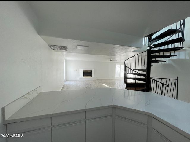 8200 W Orange Avenue, Glendale, AZ 85303