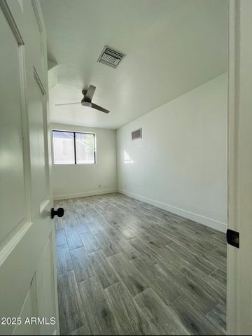 8200 W Orange Avenue, Glendale, AZ 85303