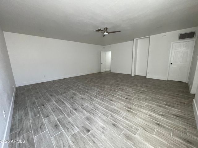 8200 W Orange Avenue, Glendale, AZ 85303