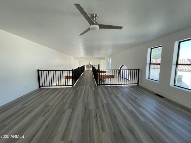 8200 W Orange Avenue, Glendale, AZ 85303