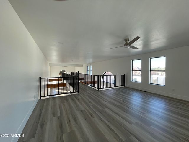 8200 W Orange Avenue, Glendale, AZ 85303