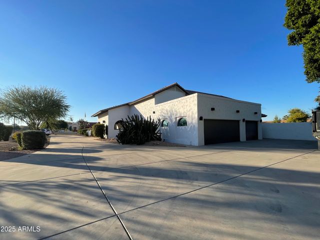 8200 W Orange Avenue, Glendale, AZ 85303