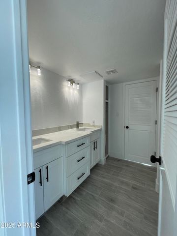 8200 W Orange Avenue, Glendale, AZ 85303