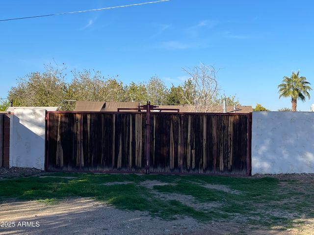 8200 W Orange Avenue, Glendale, AZ 85303