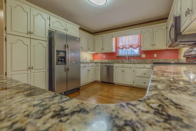 3609 Glen Oaks Drive, East Ridge, TN 37412