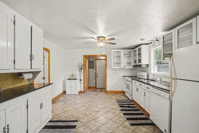 1234 Langeland Avenue, Muskegon, MI 49442