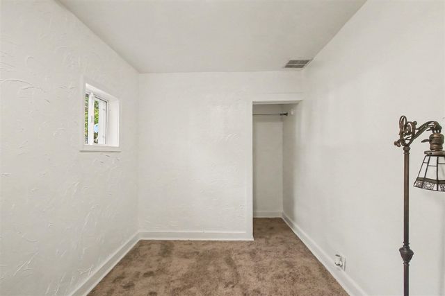 1234 Langeland Avenue, Muskegon, MI 49442