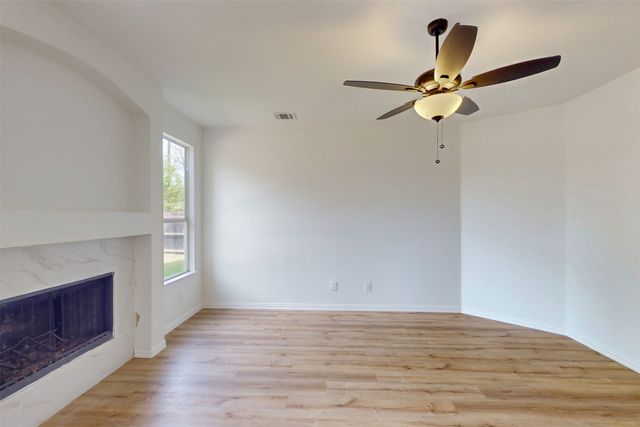 12629 Black Cherry Lane, Fort Worth, TX 76040