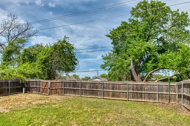 12629 Black Cherry Lane, Fort Worth, TX 76040