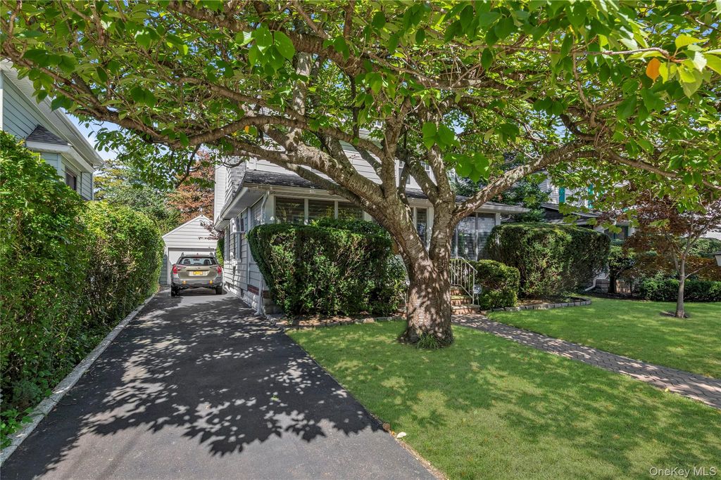 63 Oak Street, Lynbrook, NY 11563 — photo 2