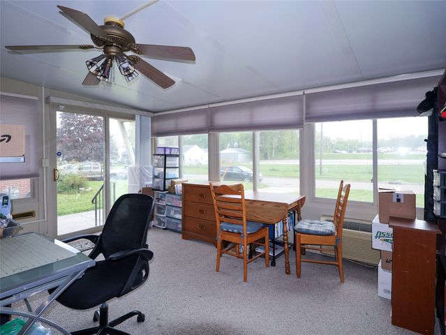 1318 E Douglas Avenue, Des Moines, IA 50316