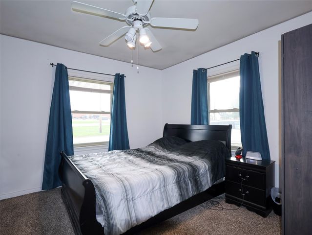 1318 E Douglas Avenue, Des Moines, IA 50316