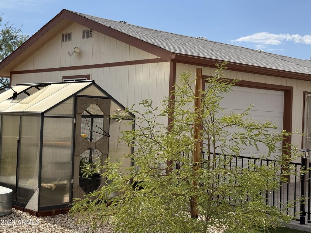 30854 S WANDERING Way 64, Congress, AZ 85332 — photo 3