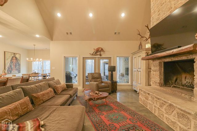 4223 County Road 318, Jonesboro, AR 72401