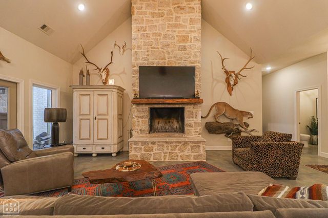 4223 County Road 318, Jonesboro, AR 72401