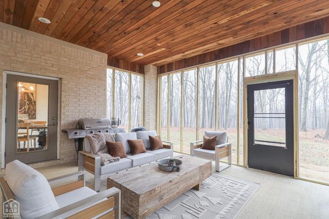 4223 County Road 318, Jonesboro, AR 72401