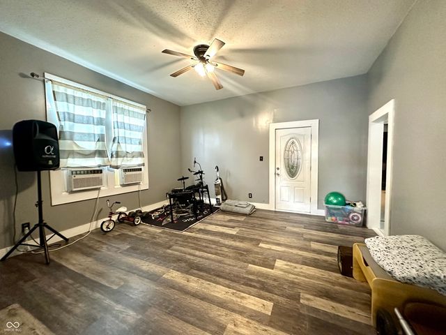 206 Whitlock Avenue, Crawfordsville, IN 47933
