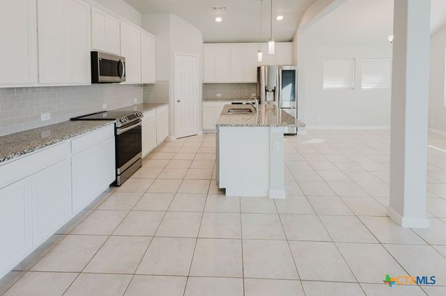 632 Ridgemeadow Drive, New Braunfels, TX 78130