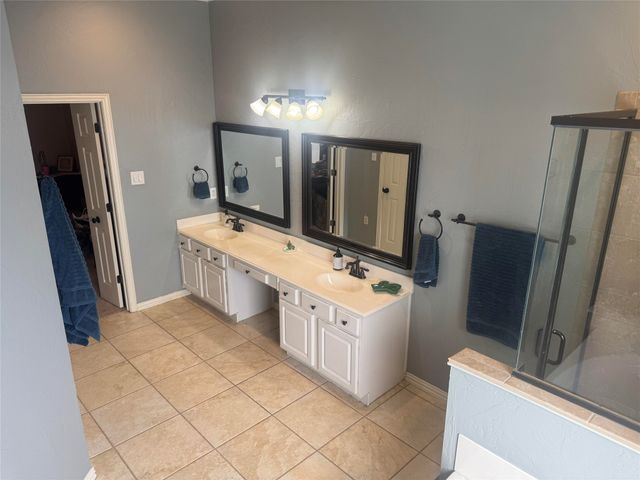 11721 Waterford Lane, Frisco, TX 75035