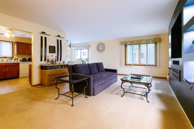 174 Barbara Jean Lane 1, Joliet, IL 60436
