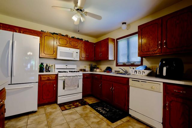 174 Barbara Jean Lane 1, Joliet, IL 60436