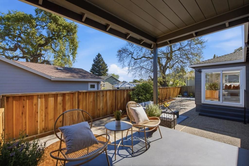 Image 30 of property listing at 2229 Howard Avenue, San Carlos, CA 94070