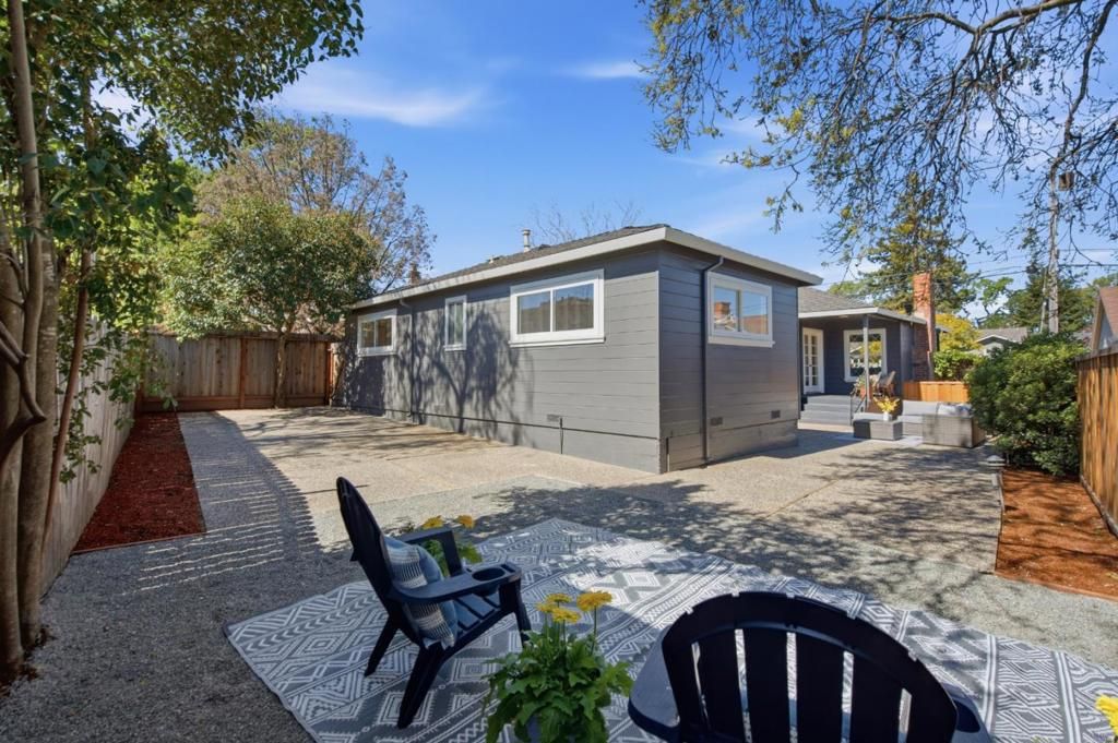 Image 34 of property listing at 2229 Howard Avenue, San Carlos, CA 94070