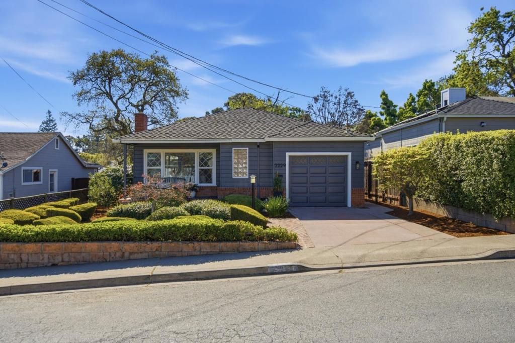 Image 36 of property listing at 2229 Howard Avenue, San Carlos, CA 94070