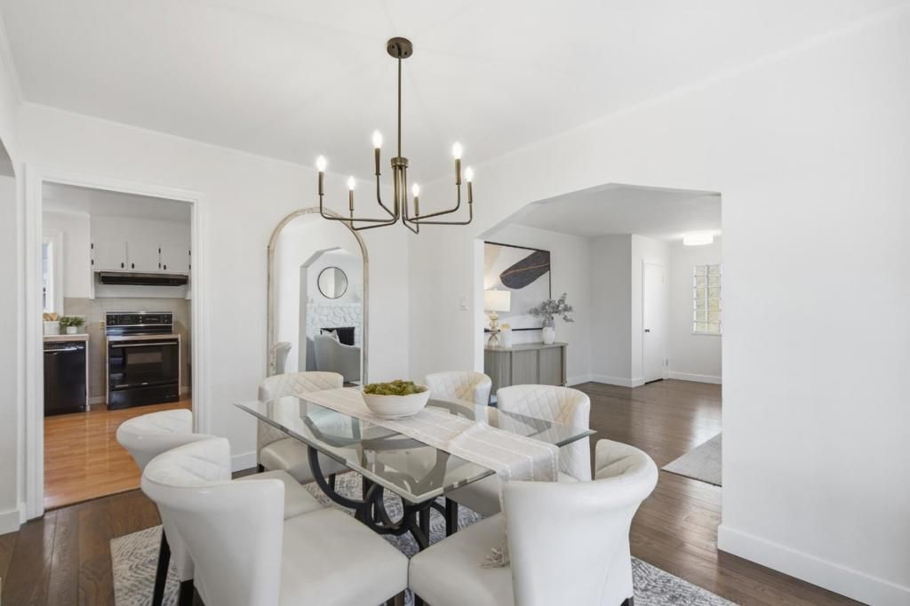 Image 9 of property listing at 2229 Howard Avenue, San Carlos, CA 94070