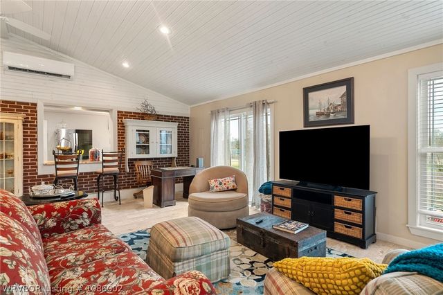 1808 S Hwy 96, Lavaca, AR 72941