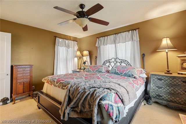 1808 S Hwy 96, Lavaca, AR 72941