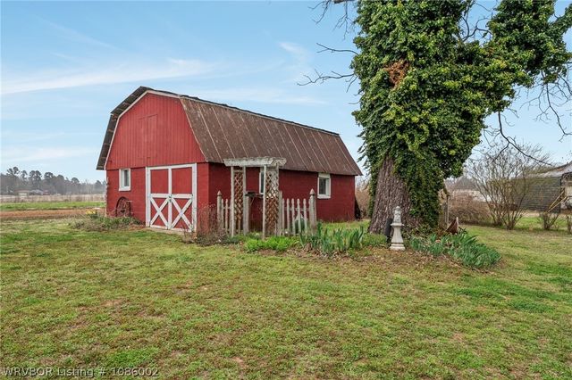 1808 S Hwy 96, Lavaca, AR 72941