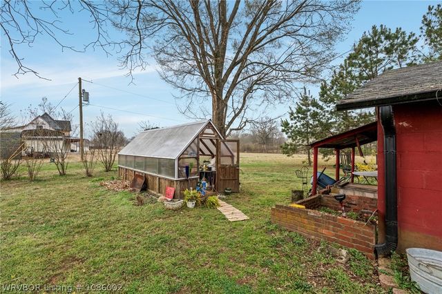 1808 S Hwy 96, Lavaca, AR 72941