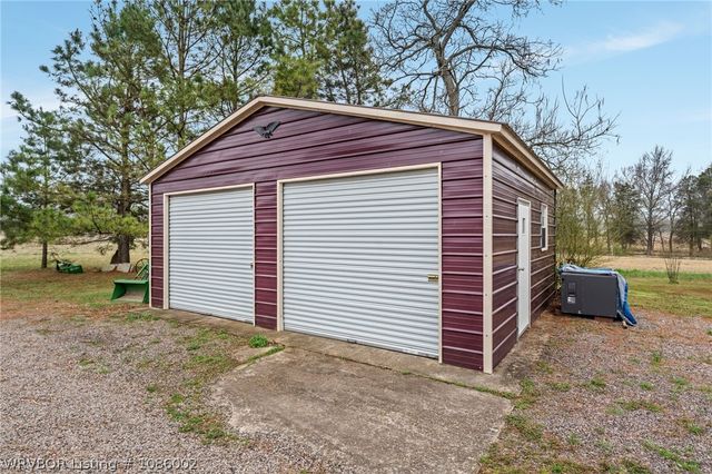 1808 S Hwy 96, Lavaca, AR 72941