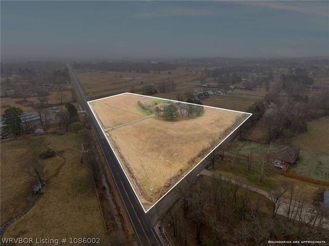 1808 S Hwy 96, Lavaca, AR 72941