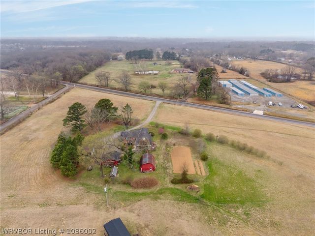 1808 S Hwy 96, Lavaca, AR 72941
